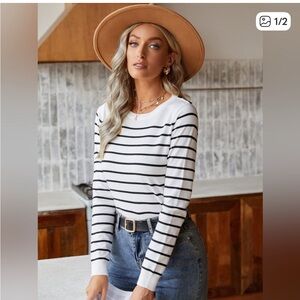 NWT Rafiana Women’s Striped White and Black Sweater With Gold Buttons Medium